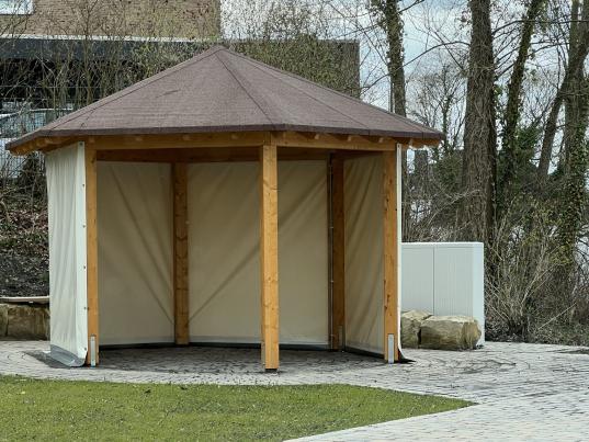 Windschutz für neuen Dorfplatz